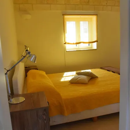 Trulli Degli Innamorati * أوستوني