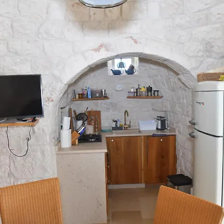 Trulli Degli Innamorati Остуни